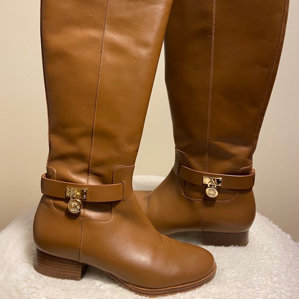 Micheal Kors boots